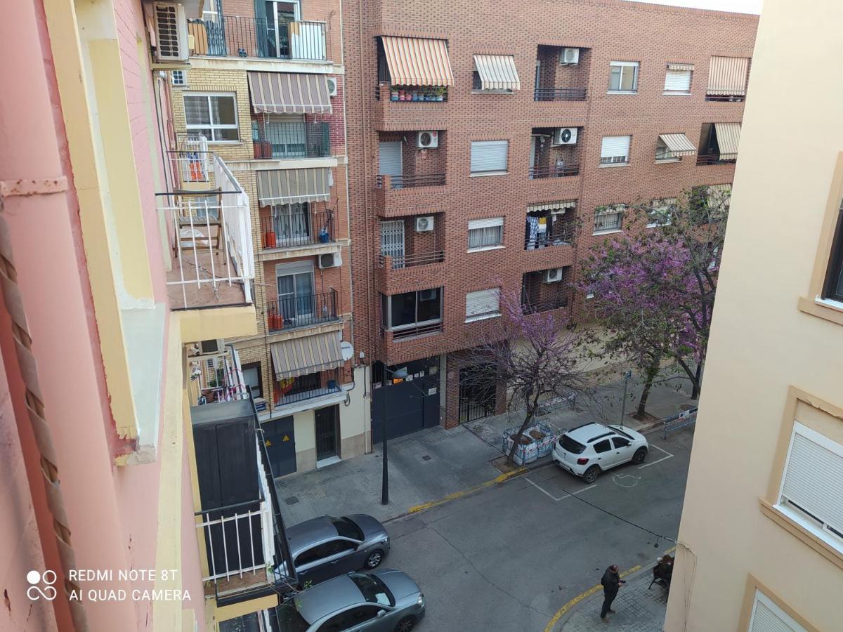 Burjassot Mestalla Valencia Exterior foto